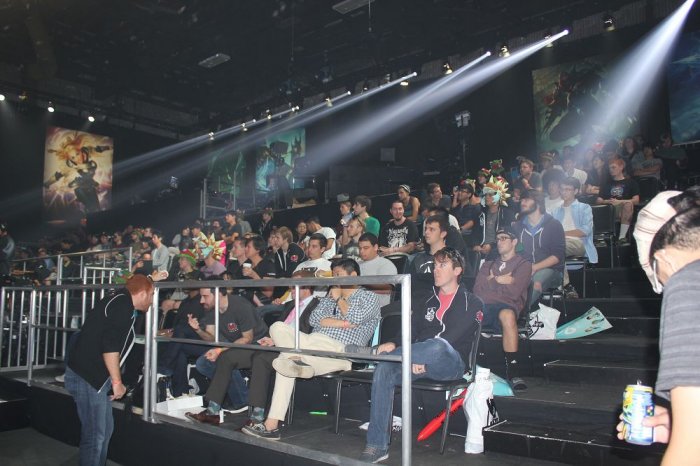 官方：S1mple离开NAVI并加入BC.Game